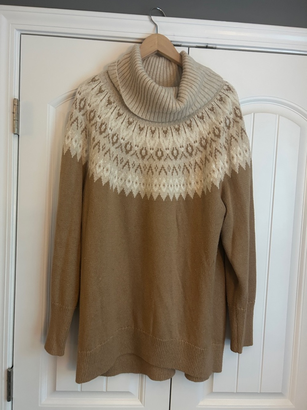 Banana Republic Camel and Cream Fair Isle Cowl Sweater